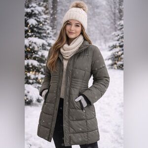 San Francisco Women's Charcoal Puffer Winter Jacket. Size M.